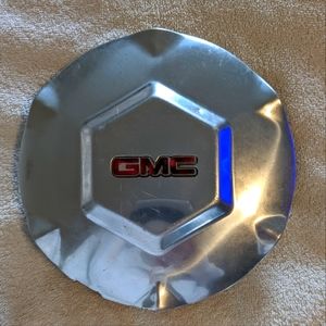 2007 GMC center hubcap